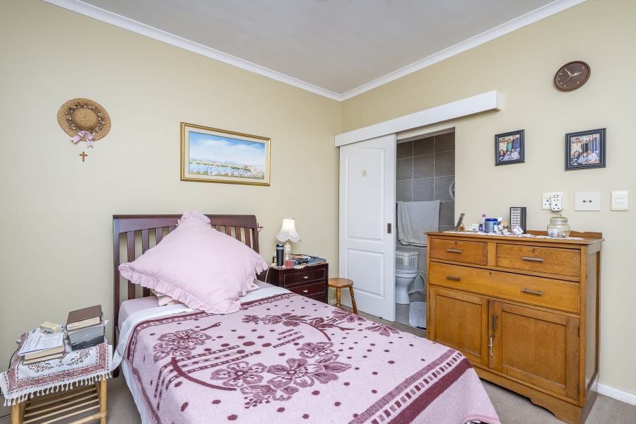 2 Bedroom Property for Sale in Protea Heights Western Cape